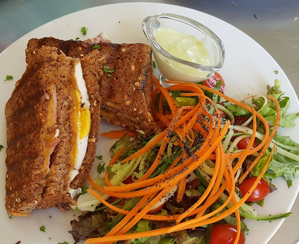 egg and bacon toastie Vinkel en Koljander